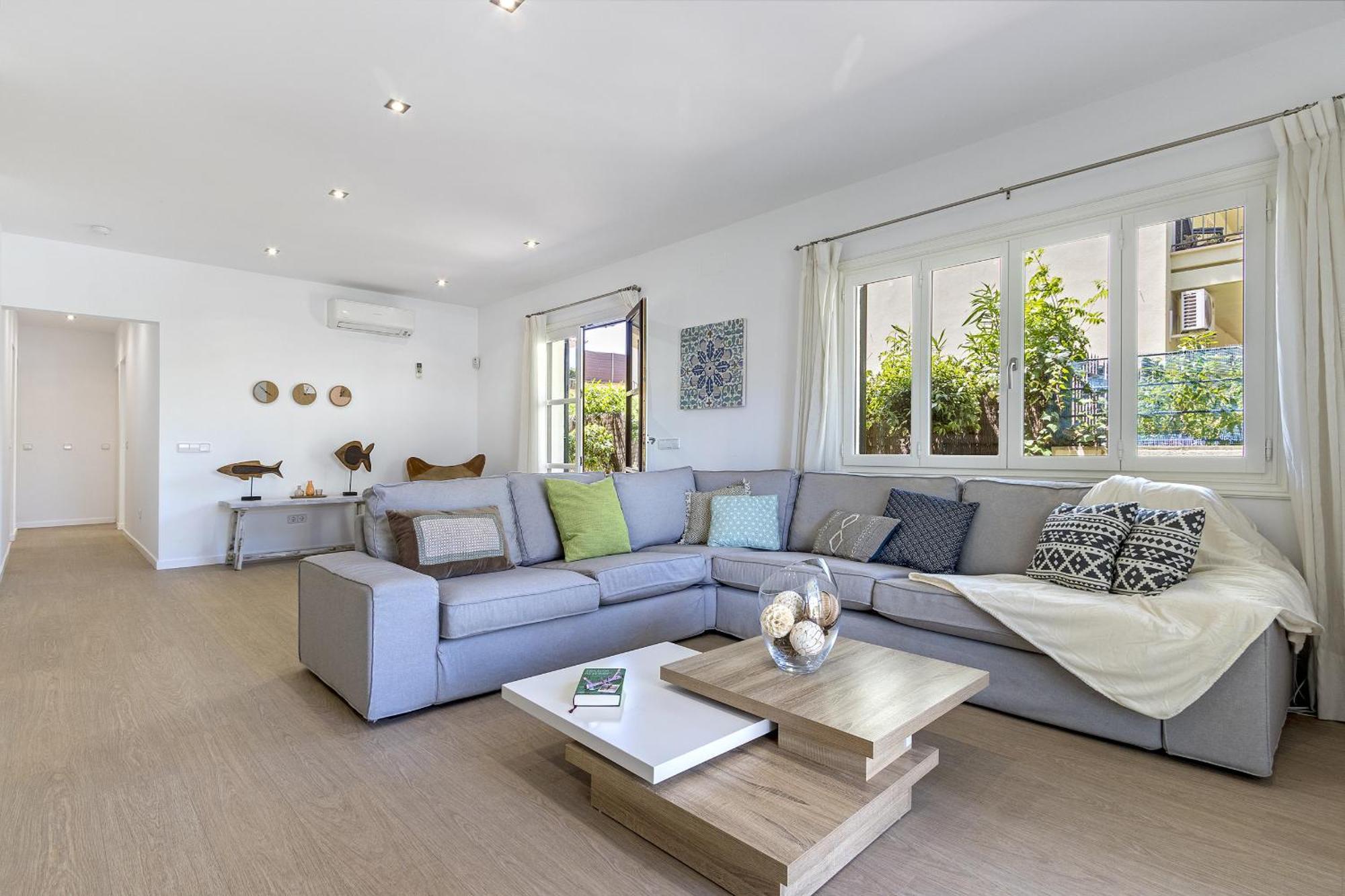 Apartment Just 150 M From The Alcudia *